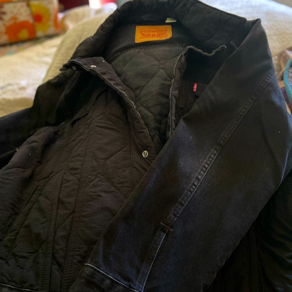 Levis Black ribbed denim button down  jacket